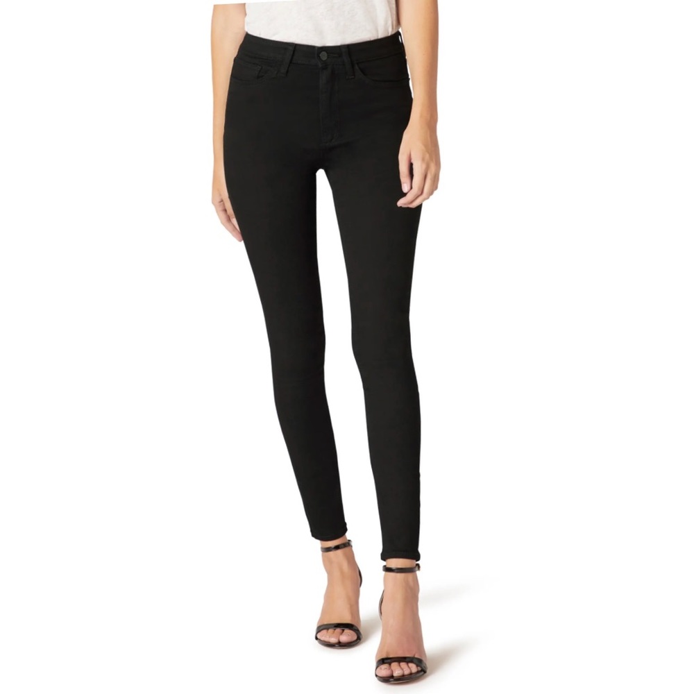 Joe’s ‘The Charlie’ Black Skinny Jeans